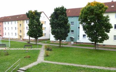 Wohnung zur Miete 336 € 3 Zimmer 60 m² 1. Geschoss frei ab sofort Unterföhringer Str. 5 Unterwellenborn 07333
