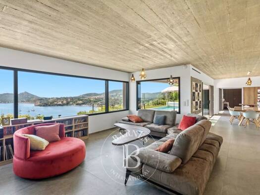 Haus zum Kauf 4.350.000 € 300 m² 1.230 m² Grundstück Le Dramont-Agay-Anthéor-Le Trayas Saint-Raphaël 83530