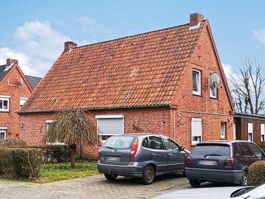 Doppelhaushälfte zum Kauf provisionsfrei 139.000 € 3 Zimmer 84,9 m² 492 m² Grundstück Sankt Michaelisdonn 25693