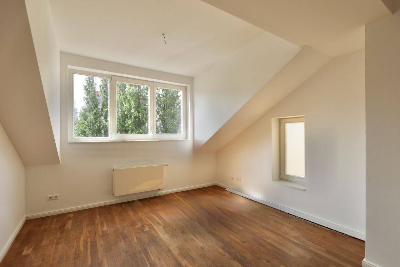 Property thumbnail 12