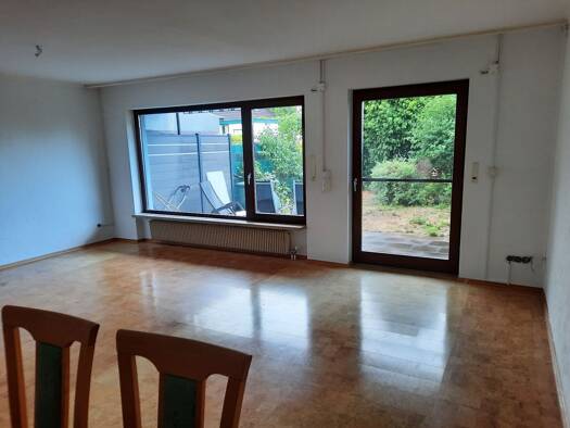 Reihenhaus zur Miete 1.300 € 5,5 Zimmer 130 m² 220 m² Grundstück frei ab 01.10.2026 Langenzenn Langenzenn 90579