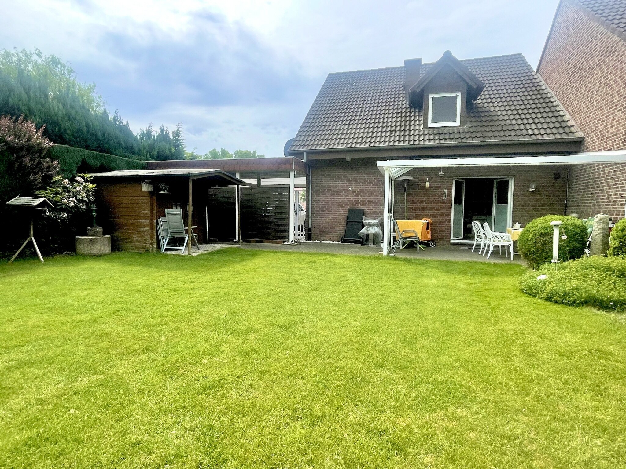 Doppelhaushälfte zum Kauf 373.000 € 4 Zimmer 102 m²<br/>Wohnfläche 440 m²<br/>Grundstück Rheda Rheda-Wiedenbrück 33378