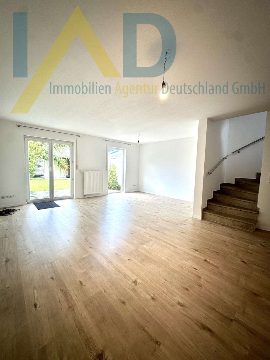 Reihenmittelhaus zum Kauf 650.000 € 5 Zimmer 124 m²<br/>Wohnfläche 184 m²<br/>Grundstück Hollerstauden Ingolstadt 85049