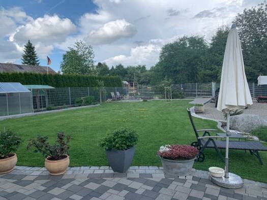 Mehrfamilienhaus zum Kauf 7 Zimmer 250 m² 1.264 m² Grundstück Hattingen Immendingen 78194
