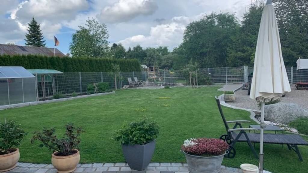 Mehrfamilienhaus zum Kauf 7 Zimmer 250 m² 1.264 m² Grundstück Hattingen Immendingen 78194