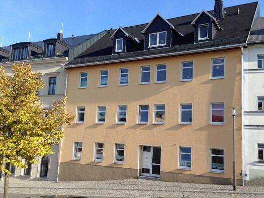 Mehrfamilienhaus zum Kauf als Kapitalanlage geeignet 365.000 € 20 Zimmer 508 m² 2.170 m² Grundstück Markt 5 Lengefeld 09514