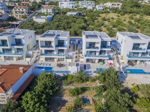 Haus zum Kauf 3.900.000 € 15 Zimmer 1.050 m² Makarska