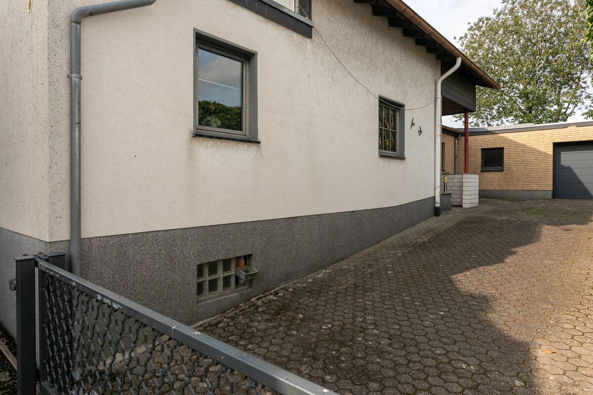 Einfamilienhaus zum Kauf 239.000 € 2 Zimmer 107 m² 304 m² Grundstück Leichlingen Leichlingen 42799