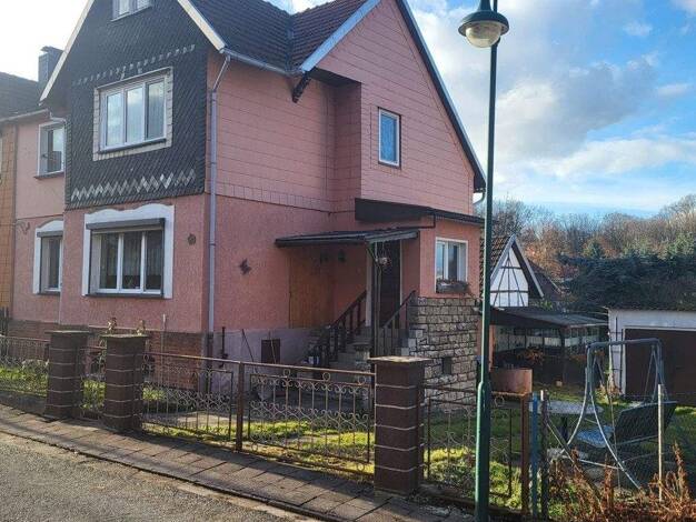 Doppelhaushälfte zum Kauf 79.000 € 5 Zimmer 123 m² 732 m² Grundstück Bleicherode 99752