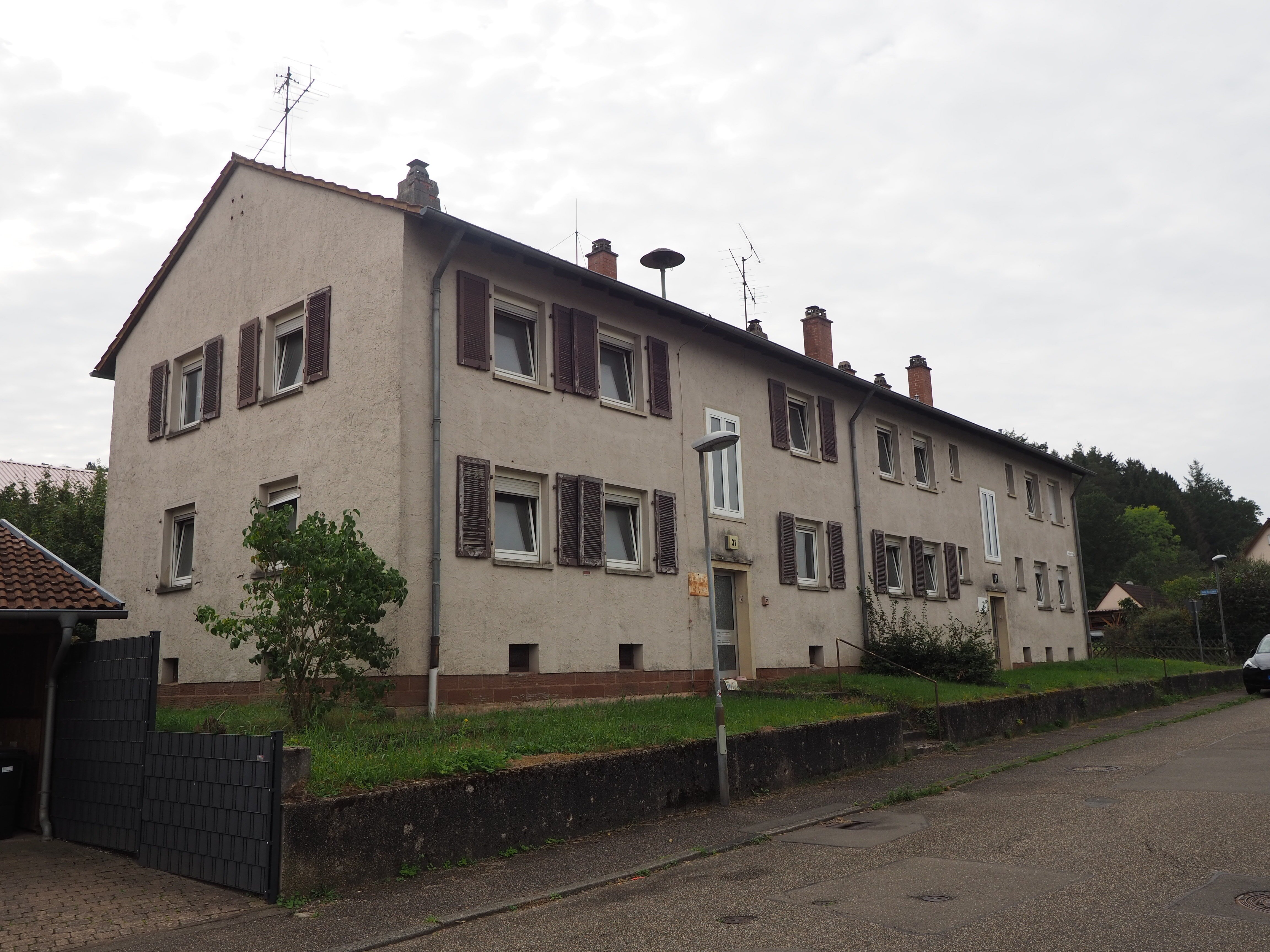 Mehrfamilienhaus zum Kauf 190.000 € 18 Zimmer 489 m²<br/>Wohnfläche 991 m²<br/>Grundstück Münchweiler an der Rodalb 66981