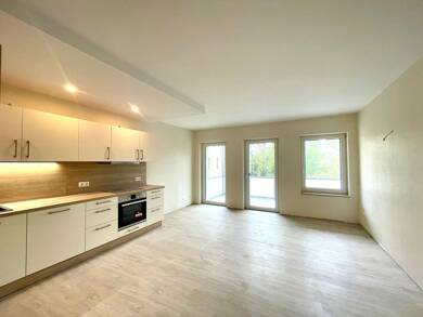 Wohnung zur Miete 1.320 € 4 Zimmer 114,8 m² 1. Geschoss frei ab sofort Madlow Cottbus 03050