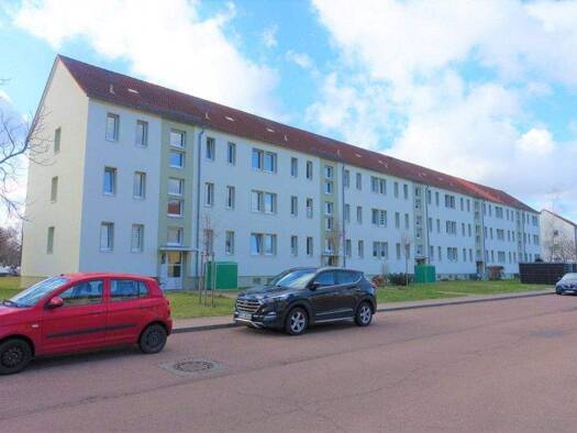 Wohnung zur Miete 274 € 2 Zimmer 45,6 m² 1. Geschoss frei ab 01.05.2026 H.-Heine-Straße 27a Braunsbedra 06242