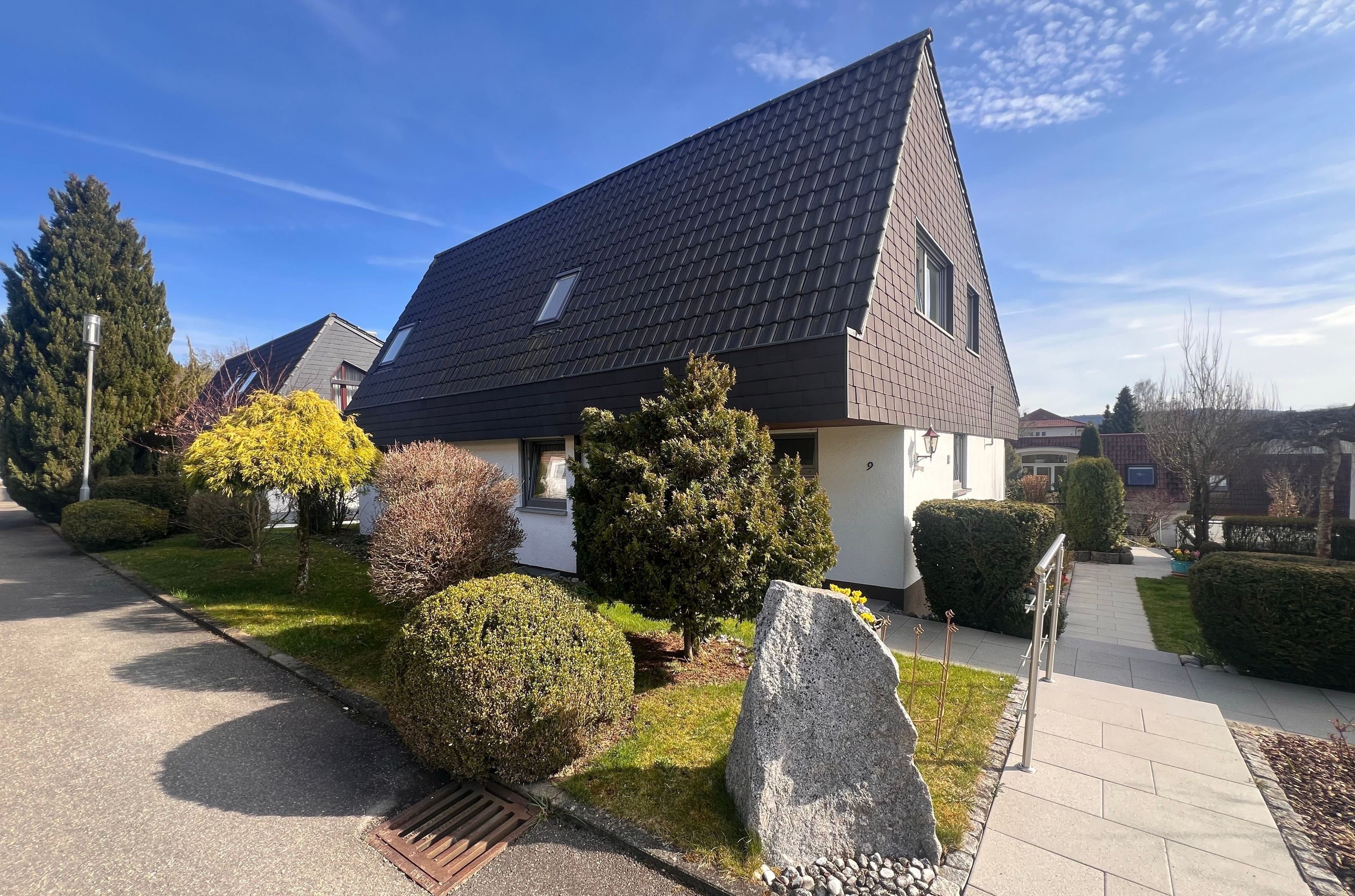 Einfamilienhaus zum Kauf 650.000 € 7 Zimmer 171 m²<br/>Wohnfläche 540 m²<br/>Grundstück Richard-Strauss-Weg Tuttlingen Tuttlingen 78532