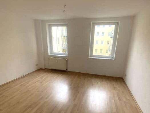 Wohnung zur Miete 488 € 3 Zimmer 75,1 m² 4. Geschoss frei ab sofort Halberstädter Straße . Sudenburg Magdeburg 39112
