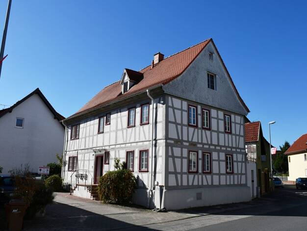 Mehrfamilienhaus zum Kauf als Kapitalanlage geeignet 499.000 € 9 Zimmer 225 m² 250 m² Grundstück Crumstadt Riedstadt 64560