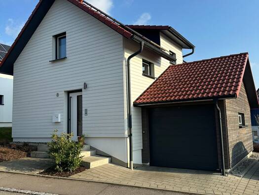 Einfamilienhaus zur Miete 1.300 € 3 Zimmer 70 m² 258 m² Grundstück frei ab 01.05.2026 Hoßkirch 88374