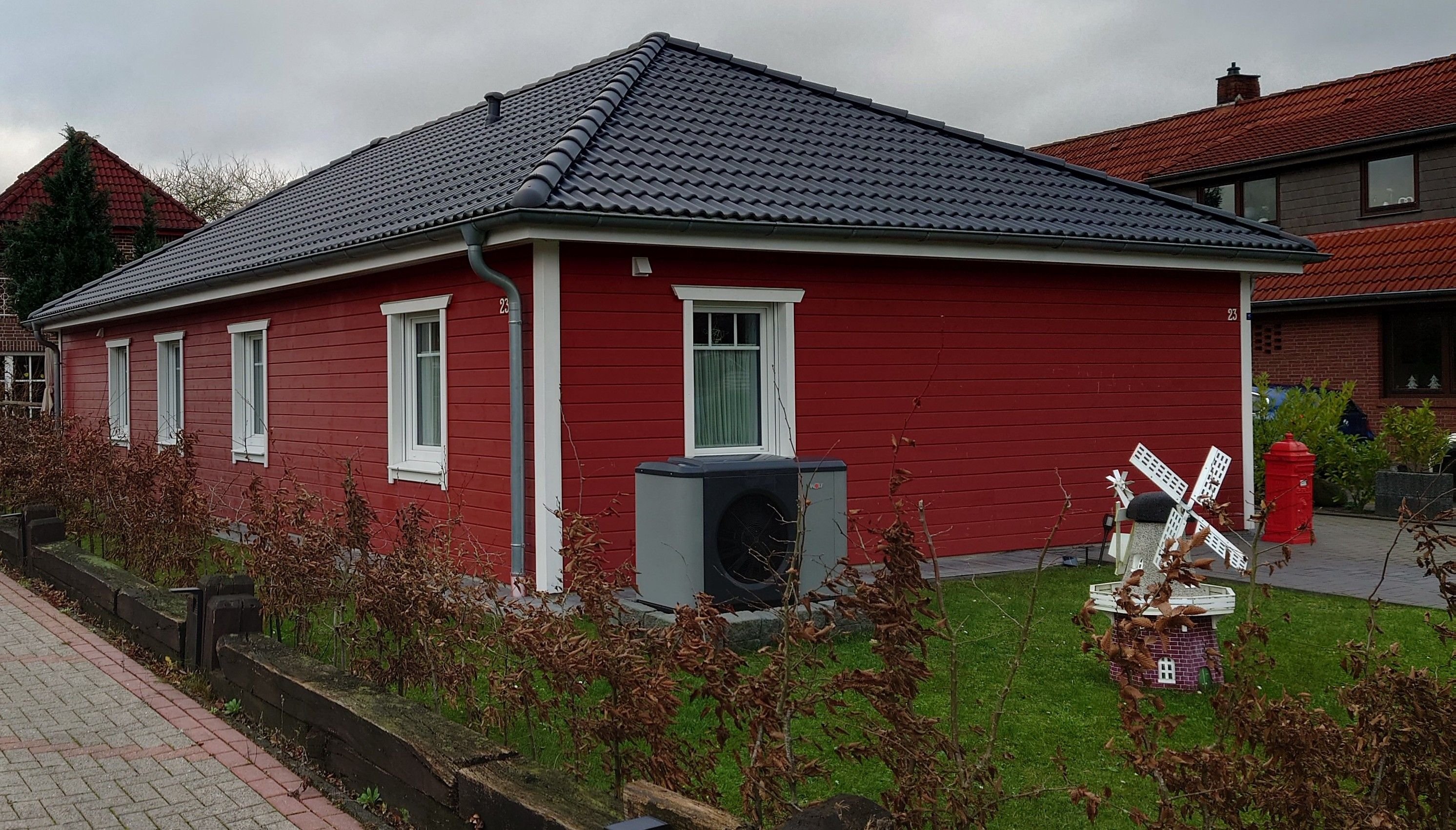 Einfamilienhaus zur Miete 1.100 € 3,5 Zimmer 100 m²<br/>Wohnfläche 386 m²<br/>Grundstück 01.04.2025<br/>Verfügbarkeit Sengwarden Wilhelmshaven 26388