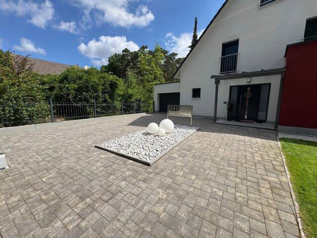 Einfamilienhaus zum Kauf provisionsfrei 1.000.000 € 11 Zimmer 263 m² 880 m² Grundstück Schwarzach Schwabach 91126