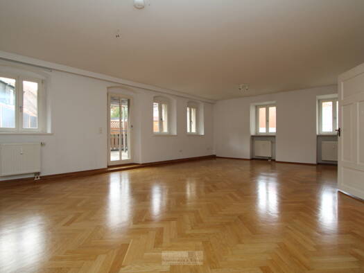 Wohnung zur Miete 1.600 € 3 Zimmer 120 m² 1. Geschoss frei ab 01.05.2026 Innenstadt Regensburg 93047