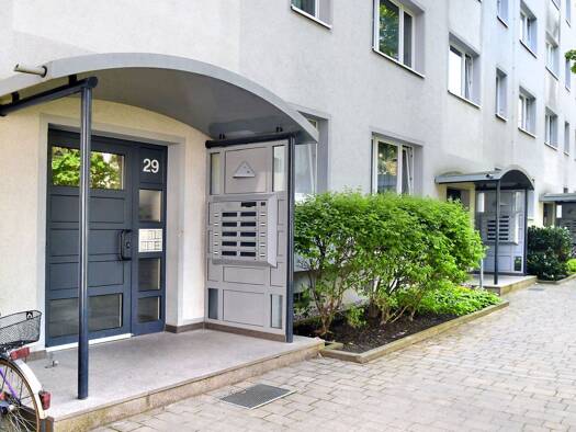 Wohnung zur Miete 342 € 2 Zimmer 44,3 m² 2. Geschoss Lowetscher Straße 47 Rieth Erfurt 99089