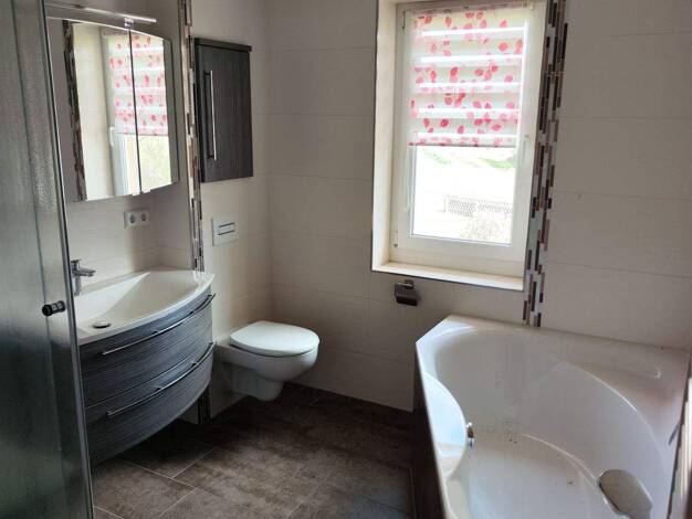 Doppelhaushälfte zum Kauf 100.000 € 6 Zimmer 180 m² 600 m² Grundstück frei ab sofort Schlettau 09487