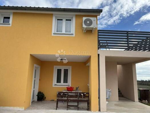 Haus zum Kauf 450.000 € 7 Zimmer 180 m² Marcana Loborika