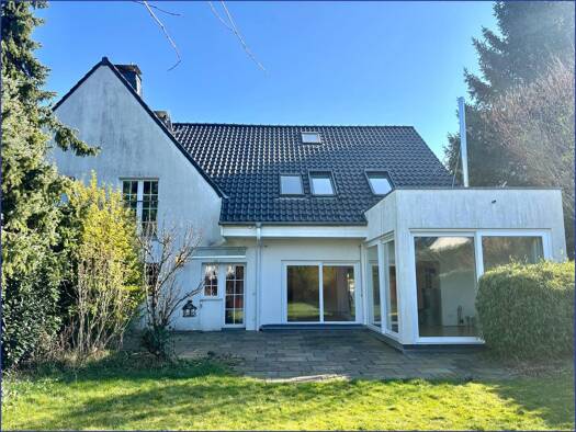Doppelhaushälfte zum Kauf 620.000 € 5 Zimmer 198 m² 658 m² Grundstück Heidhausen Stadtbezirk IX 45239