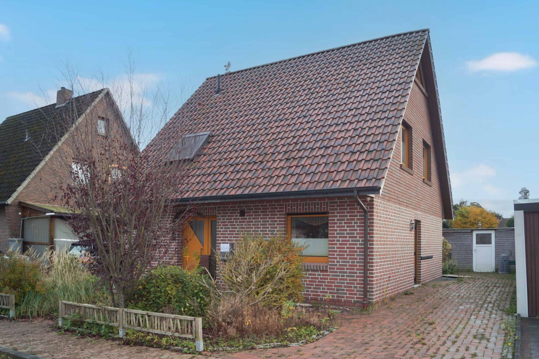 Einfamilienhaus zum Kauf 255.000 € 4 Zimmer 112,2 m²<br/>Wohnfläche 299,2 m²<br/>Grundstück Elsfleth Elsfleth 26931