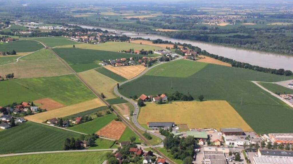 Lagerhalle zur Miete provisionsfrei teilbar von 2.000 m² bis 50.000 m² Sankt Florian am Inn 4782