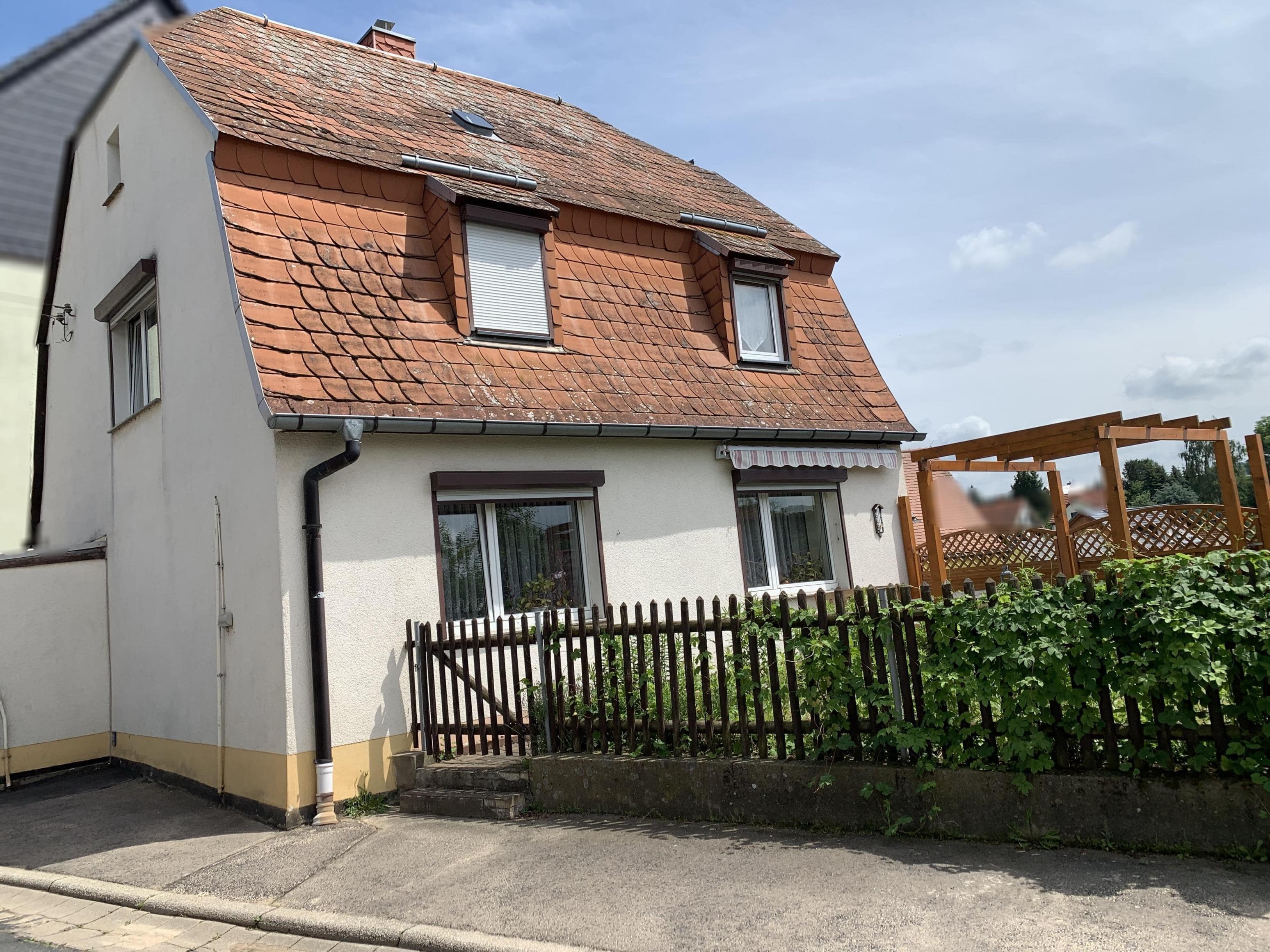 Einfamilienhaus zum Kauf 75.000 € 3 Zimmer 92 m²<br/>Wohnfläche 130 m²<br/>Grundstück Döbeln Döbeln 04720