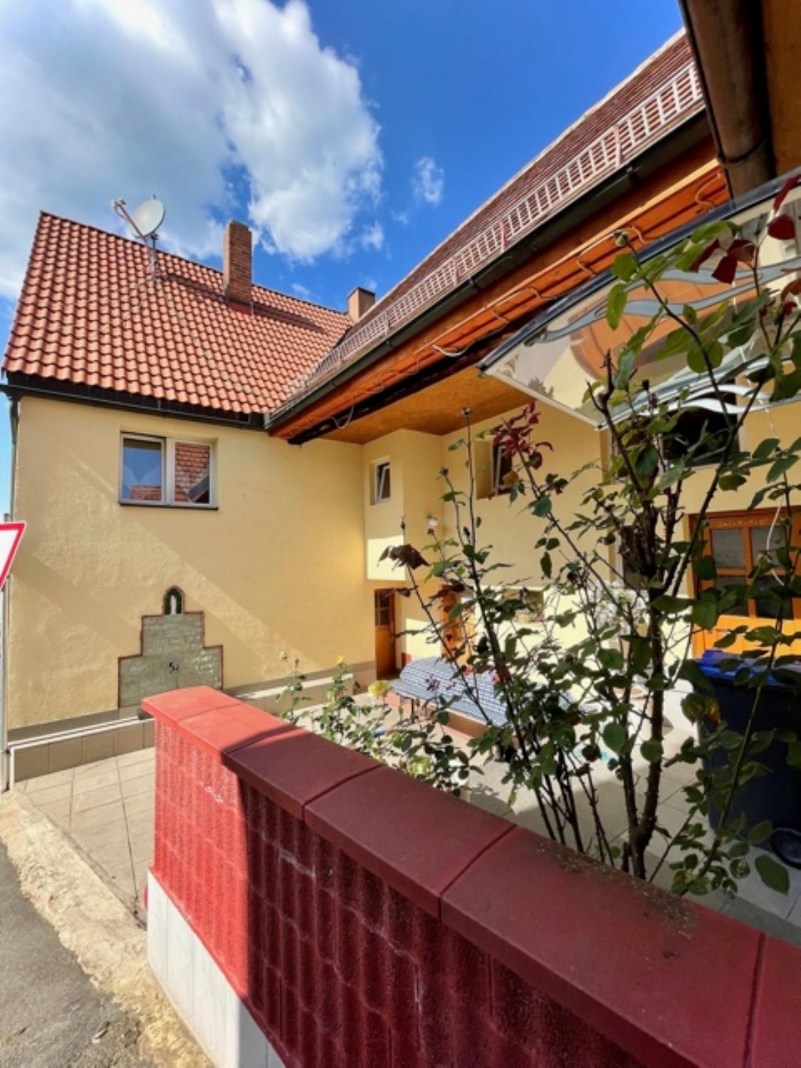 Einfamilienhaus zum Kauf 377.000 € 9 Zimmer 205 m²<br/>Wohnfläche 300 m²<br/>Grundstück Gößweinstein Gößweinstein 91327