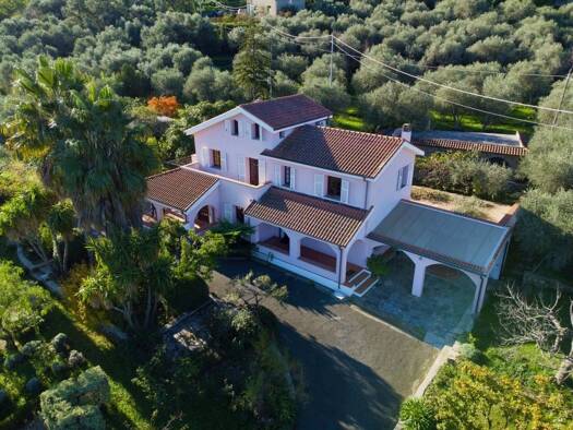 Villa zum Kauf 650.000 € 8 Zimmer 259 m² 3.300 m² Grundstück Meerblick Dolcedo 18100