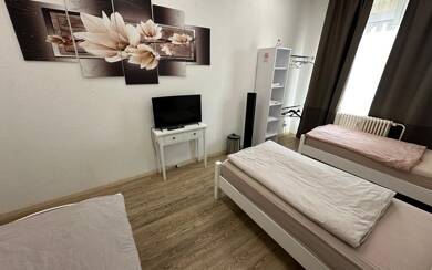 WG-Zimmer zur Miete Wohnen auf Zeit 975 € 18 m² frei ab sofort Seestraße 0 Untereisesheim 74257