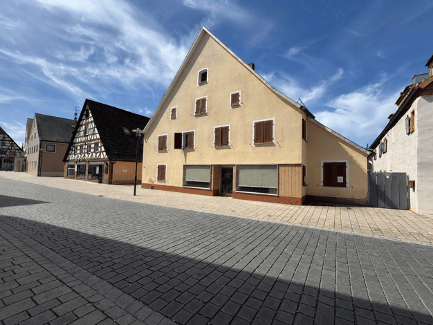 Haus zum Kauf 230.000 € 11 Zimmer 130,1 m² 616,1 m² Grundstück Hilpoltstein Hilpoltstein 91161