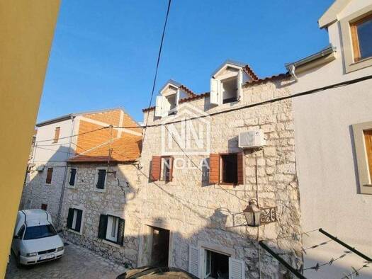 Einfamilienhaus zum Kauf 360.000 € 8 Zimmer Pakoštane 23211