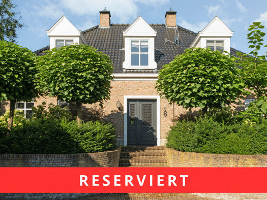 Einfamilienhaus zum Kauf 549.000 € 8 Zimmer 240 m² 694 m² Grundstück Martin-Niemöller-Straße 8 Uelsen Uelsen 49843