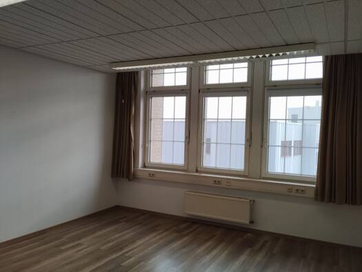 Bürofläche zur Miete provisionsfrei 255 € 1 Zimmer 24 m² Bürofläche Böhlitz-Ehrenberg Leipzig 04178