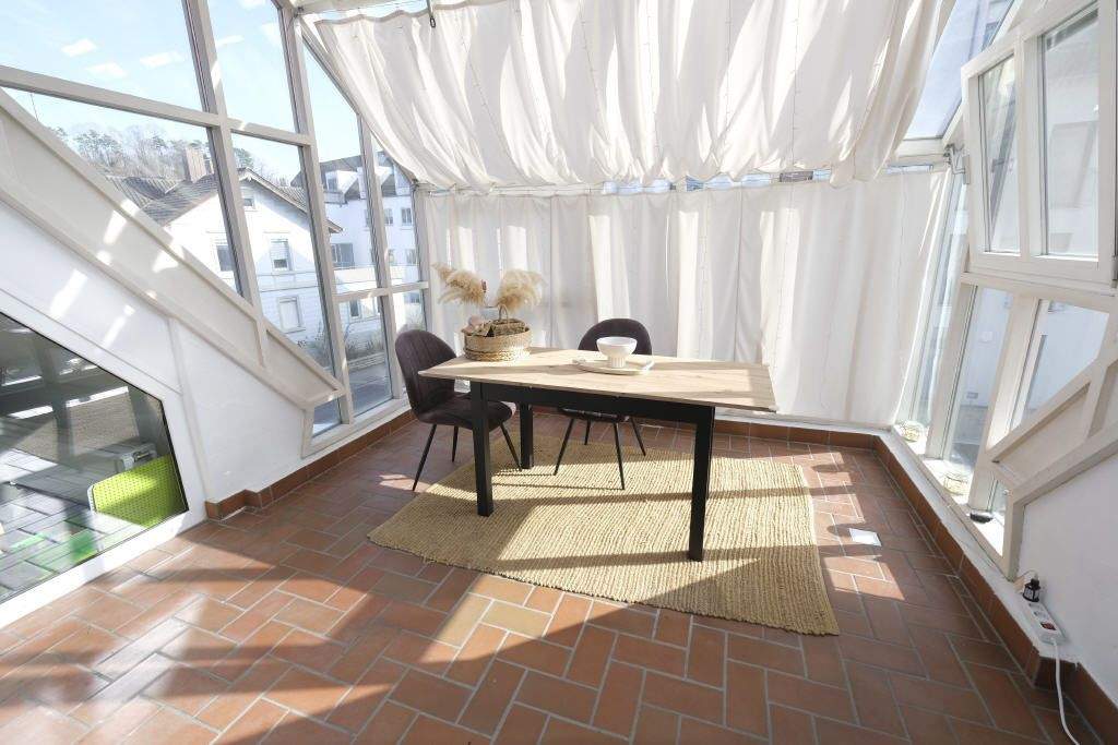 Immobilie in Ochsenhausen - Tolle großzügige 4,5-Zimmer Maisonetten-Wohnung im Herzen von 88416 Ochsenhausen - Bild 2