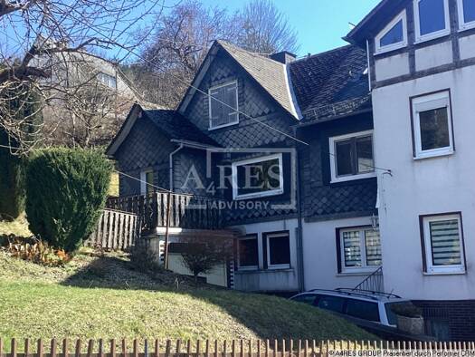 Doppelhaushälfte zum Kauf 31.500 € 5 Zimmer 116 m² 222 m² Grundstück Feudingen Bad Laasphe 57334