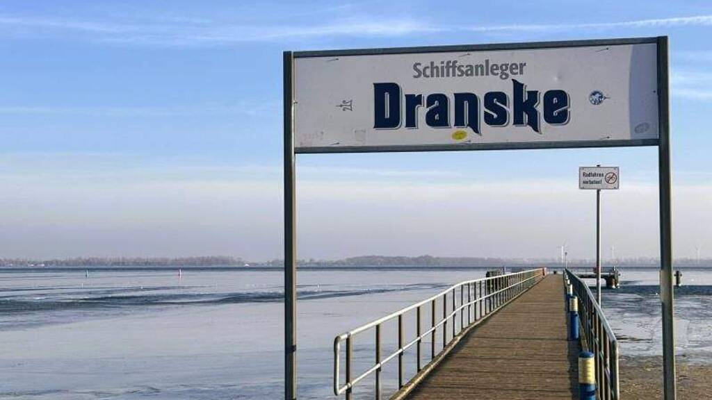 Wohnung zur Miete 472 € 2 Zimmer 66,6 m² Dranske 18556