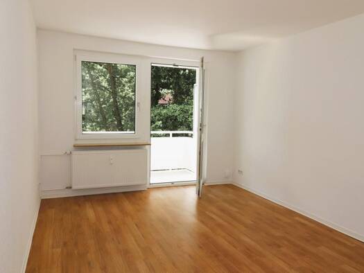 Wohnung zur Miete 384 € 3 Zimmer 59 m² 2. Geschoss frei ab sofort Albert-Schweitzer-Straße 82 Altendorf Chemnitz 09116