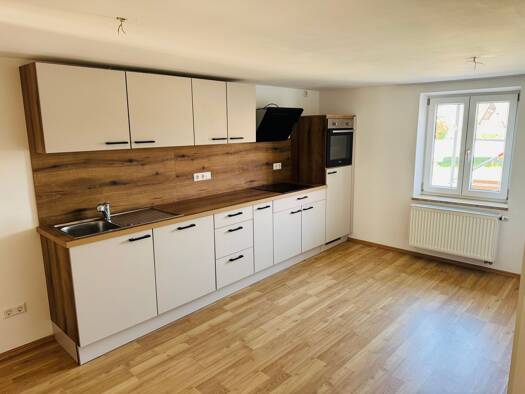 Maisonette zur Miete 995 € 3 Zimmer 115 m² Geschoss 1/1 frei ab sofort Heining Passau 94036