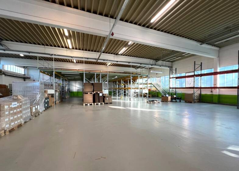 Lagerhalle zur Miete 7,50 € 645 m² Lagerfläche teilbar ab 645 m² Harksheide Norderstedt 22844