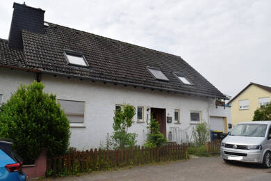 Doppelhaushälfte zum Kauf 188.500 € 5 Zimmer 135 m² 454 m² Grundstück Strinz-Trinitatis Hünstetten 65510
