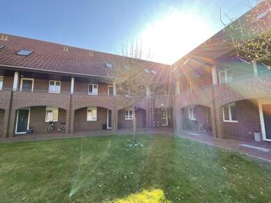 Wohnung zur Miete 325 € 2 Zimmer 49,5 m² 2. Geschoss frei ab sofort Ölhafendamm 6a Heppens Wilhelmshaven 26384