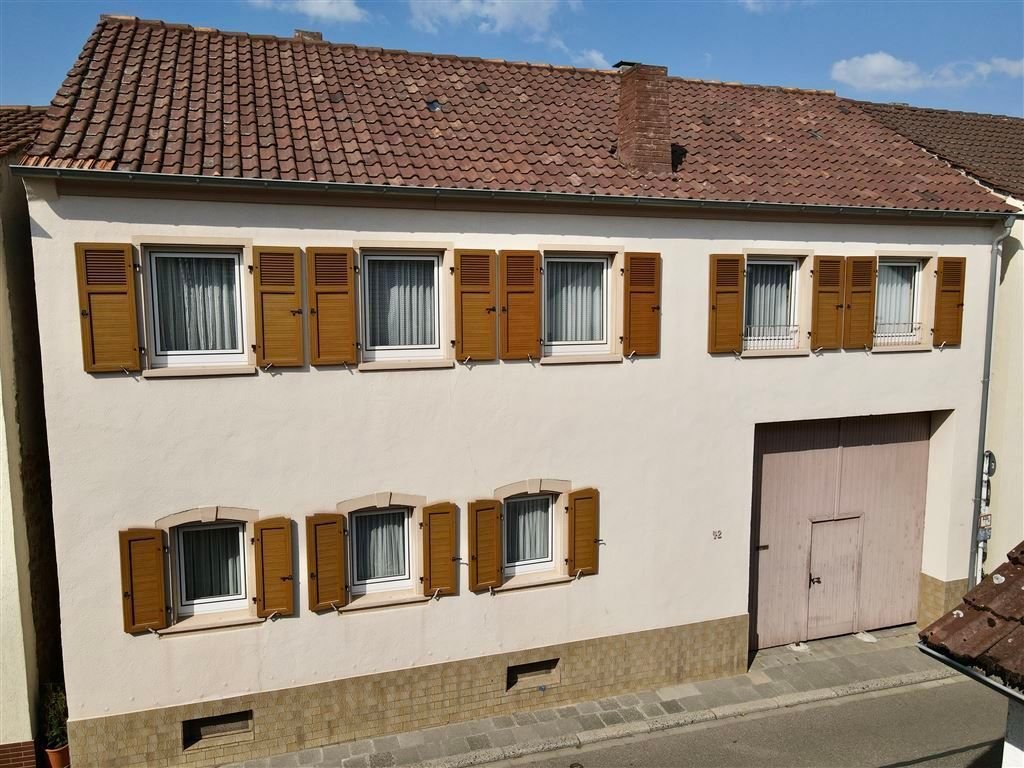 Bauernhaus zum Kauf 450.000 € 8 Zimmer 184 m²<br/>Wohnfläche 610 m²<br/>Grundstück ab sofort<br/>Verfügbarkeit Waldstraße 42 Wachenheim an der Weinstraße 67157