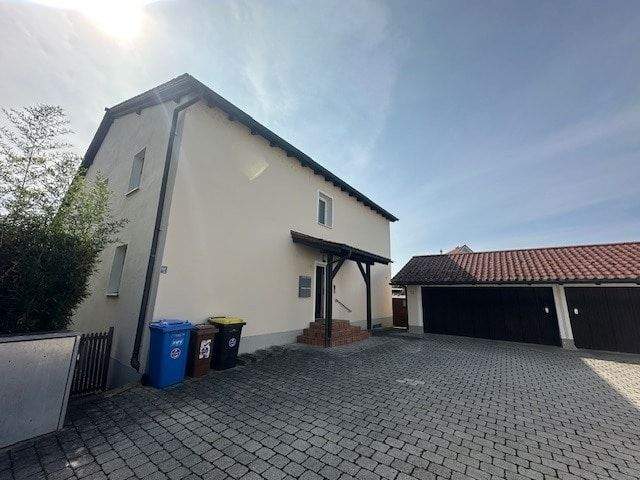 Immobilie in Dingolfing - Attraktives 4-Familienhaus, gute Rendite in sehr guter Lage - Bild 1