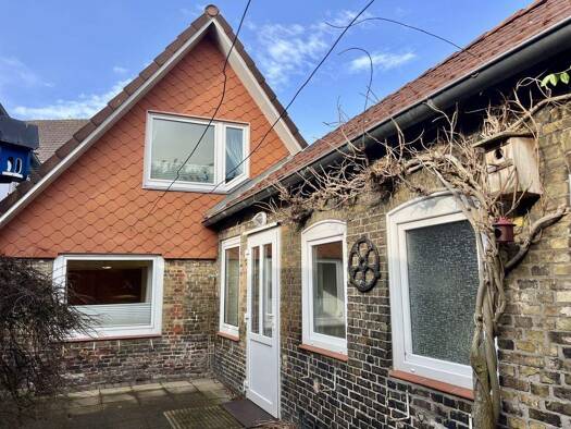 Einfamilienhaus zum Kauf 185.000 € 7 Zimmer 127 m² 177 m² Grundstück Heide 25746