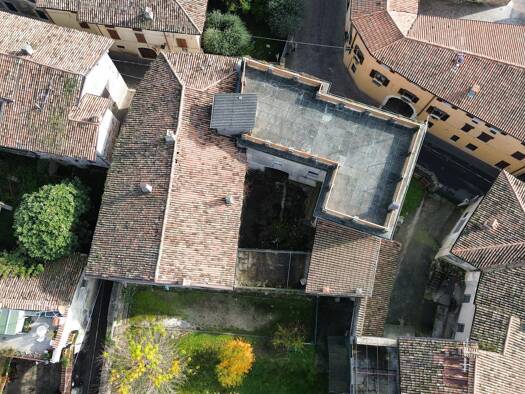 Haus zum Kauf 700.000 € 24 Zimmer 1.115 m² frei ab sofort Via Garibaldi San Felice del Benaco