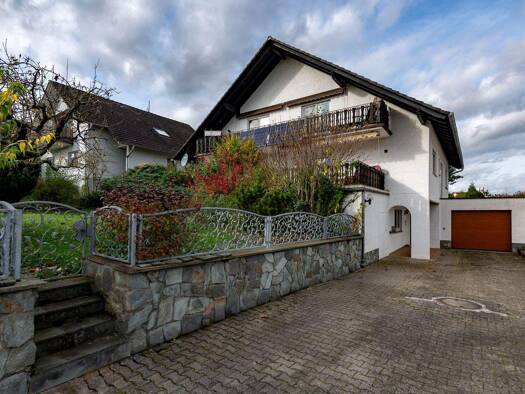 Mehrfamilienhaus zum Kauf 548.800 € 9 Zimmer 328 m² 699 m² Grundstück Hüttengesäß Ronneburg 63549